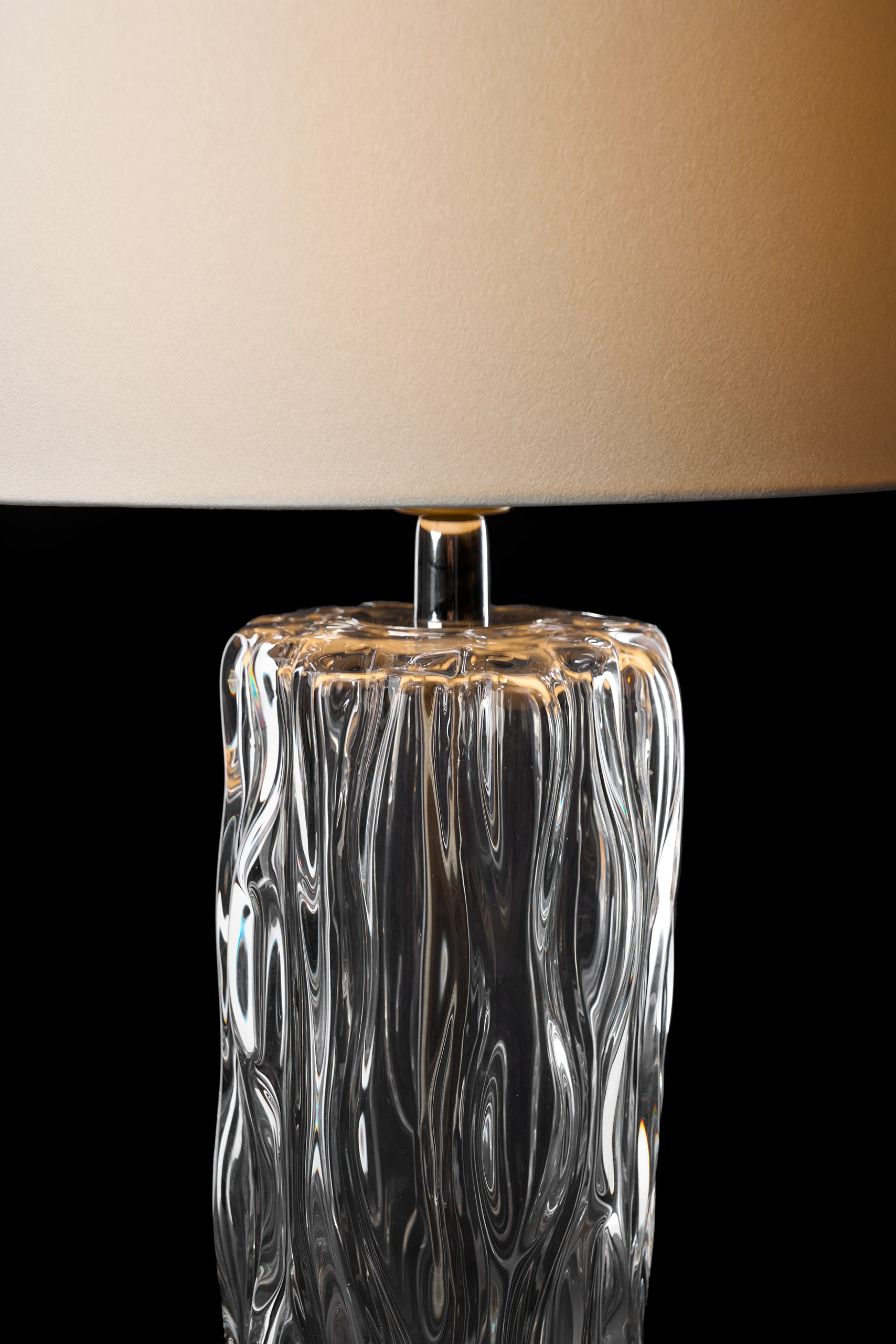 Murano AB1066 Table Lamp – 11 in a room