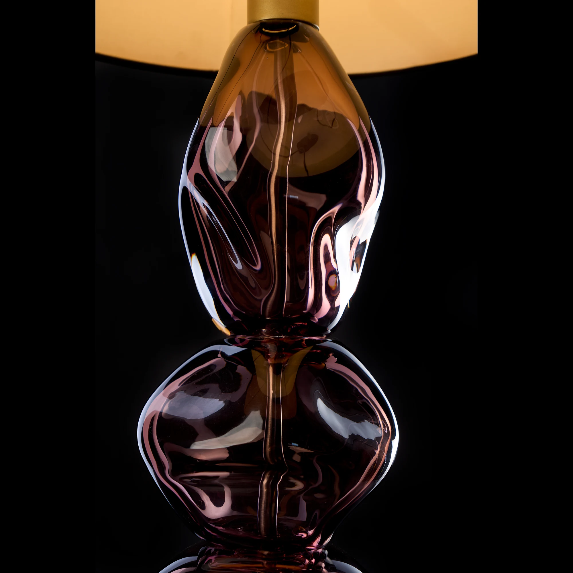 Murano AB1066 Table Lamp – 17 in a room